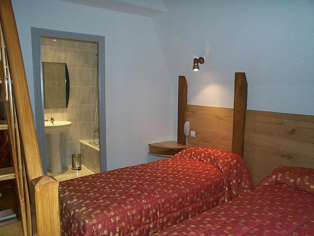 Hotel & Spa Rodier Campagnac  部屋 写真